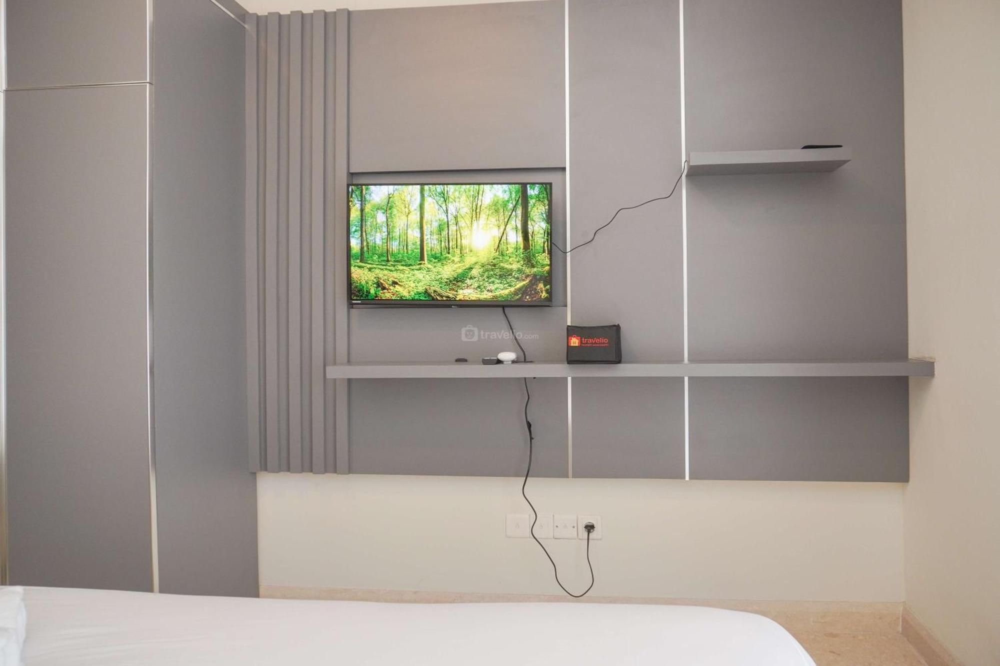Minimalist And At Gold Coast By Travelio Apartemen Jakarta